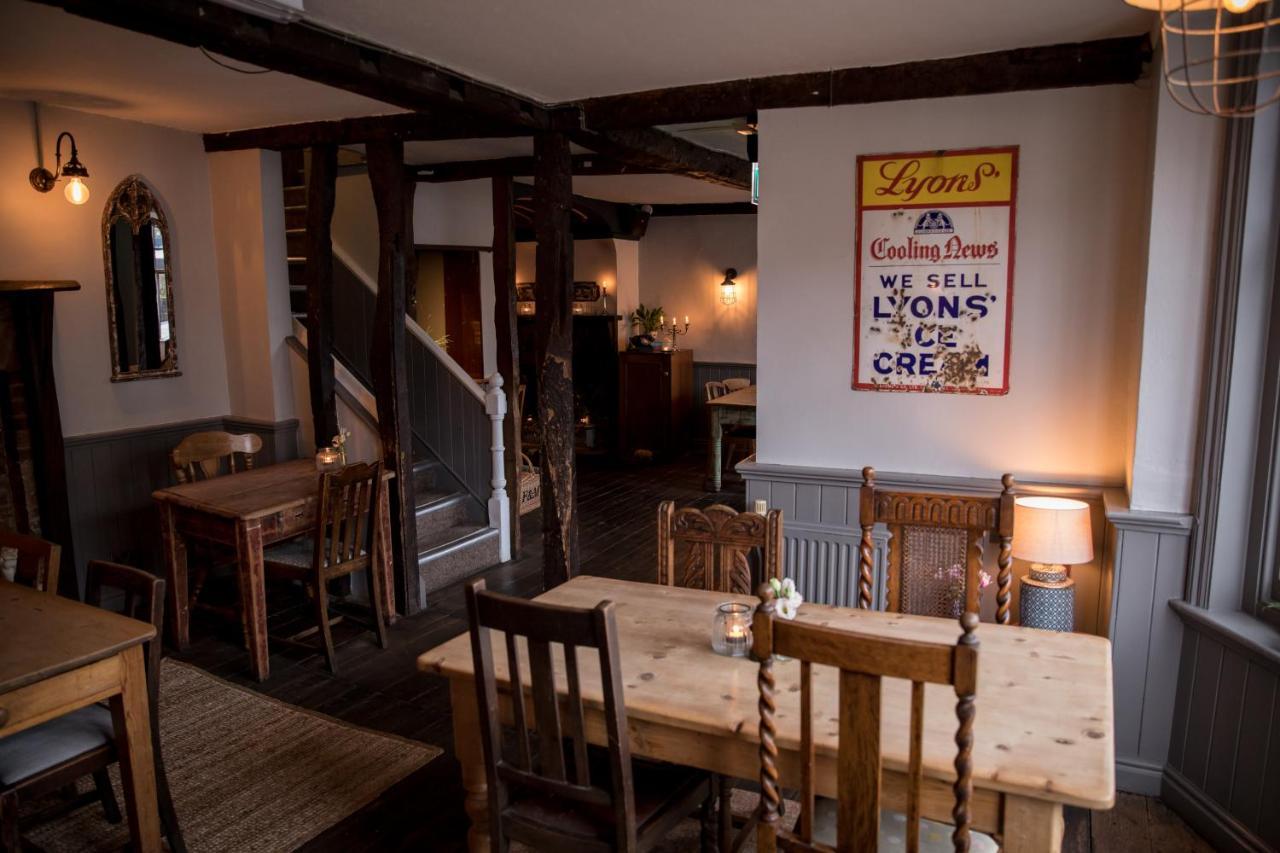 The Black Swan Inn Devizes Exteriör bild